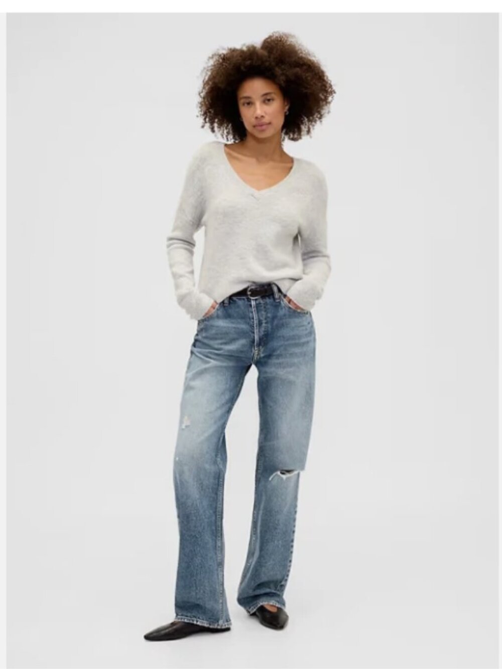 Gap Low Slung Destructed Relaxed Straight Jeans- Medium Wash- 0- Inseam 25 Short